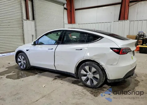 2021 Tesla Model Y z USA, uszkodzony, nr VIN 5YJYGDEE8MF100557